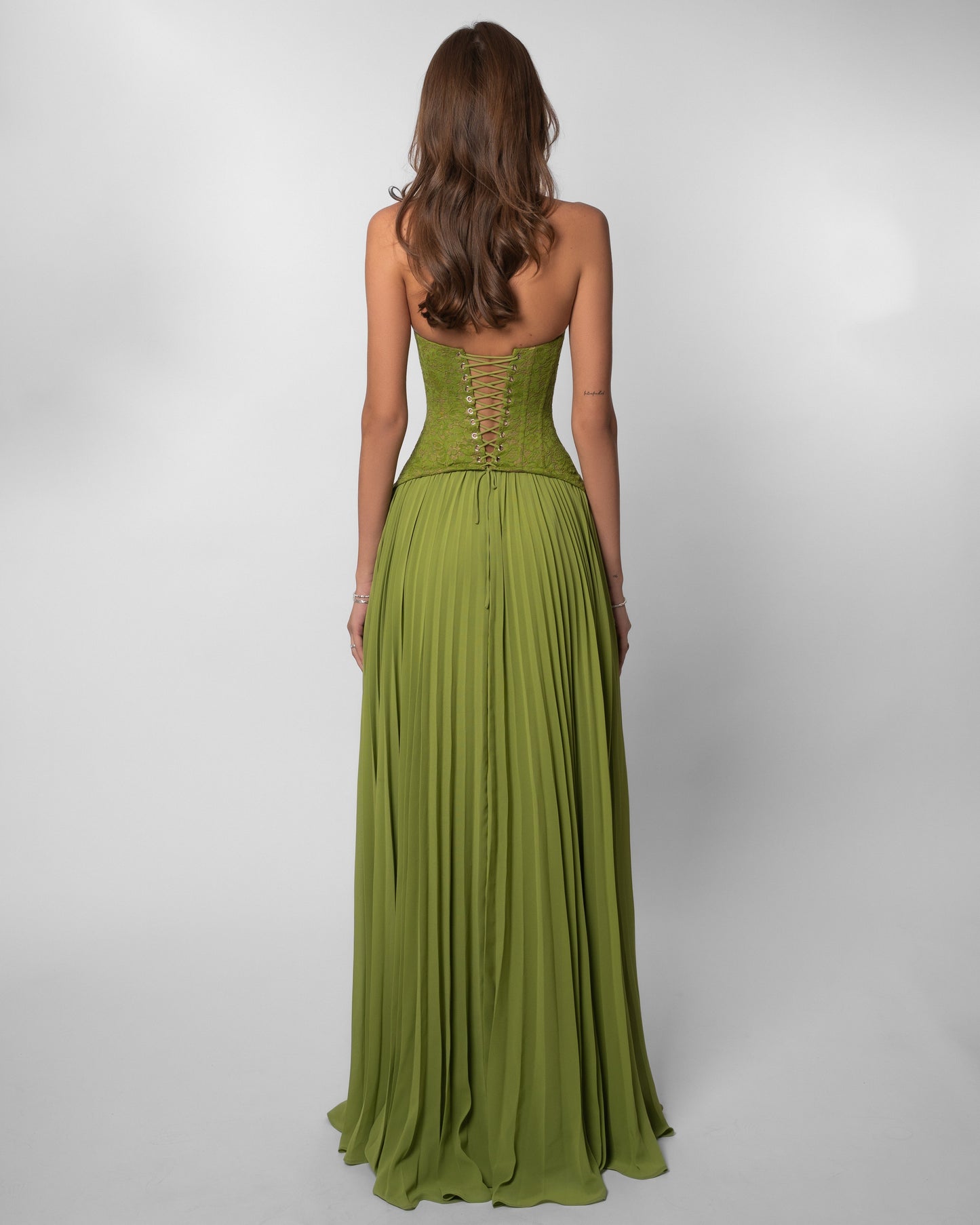 Women's Deep V-Neck Spaghetti Strap Ruched Bodice Flowy Maxi Evening Dress Wedding Guest